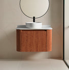 Meuble salle de bain Alma en bois cannelé suspendu avec vasque et miroir rond design moderne Inobath